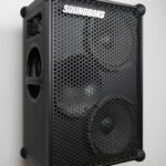 SOUNDBOKS 3 – seitliche Ansicht mit Anschlussfach